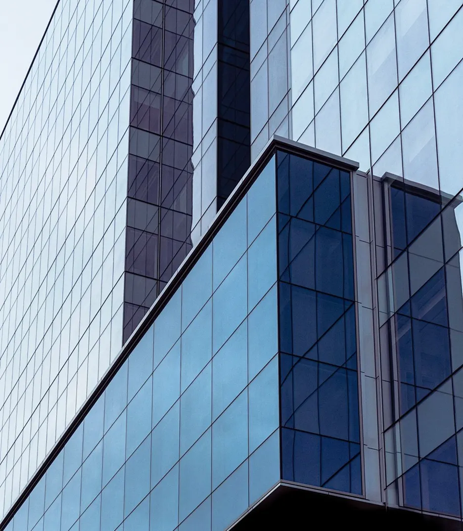 High-performance curtain wall systems for commercial facades and luxury glass buildings