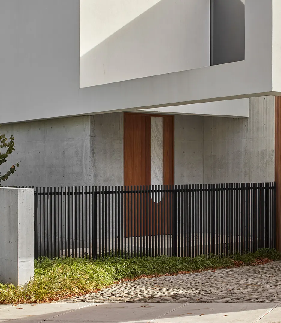 Durable metal guardrails and fencing for parks, villas, and commercial perimeters