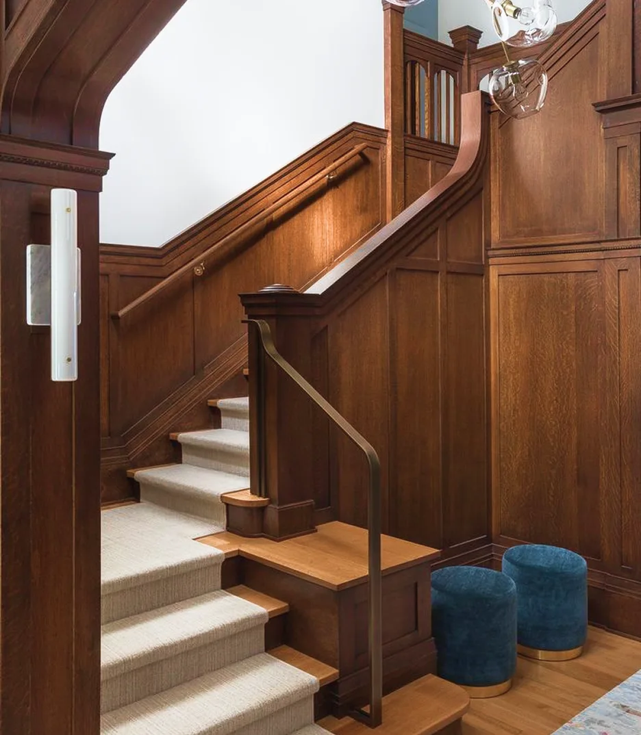 Solid wood staircases for villas, luxury residences, and private clubs